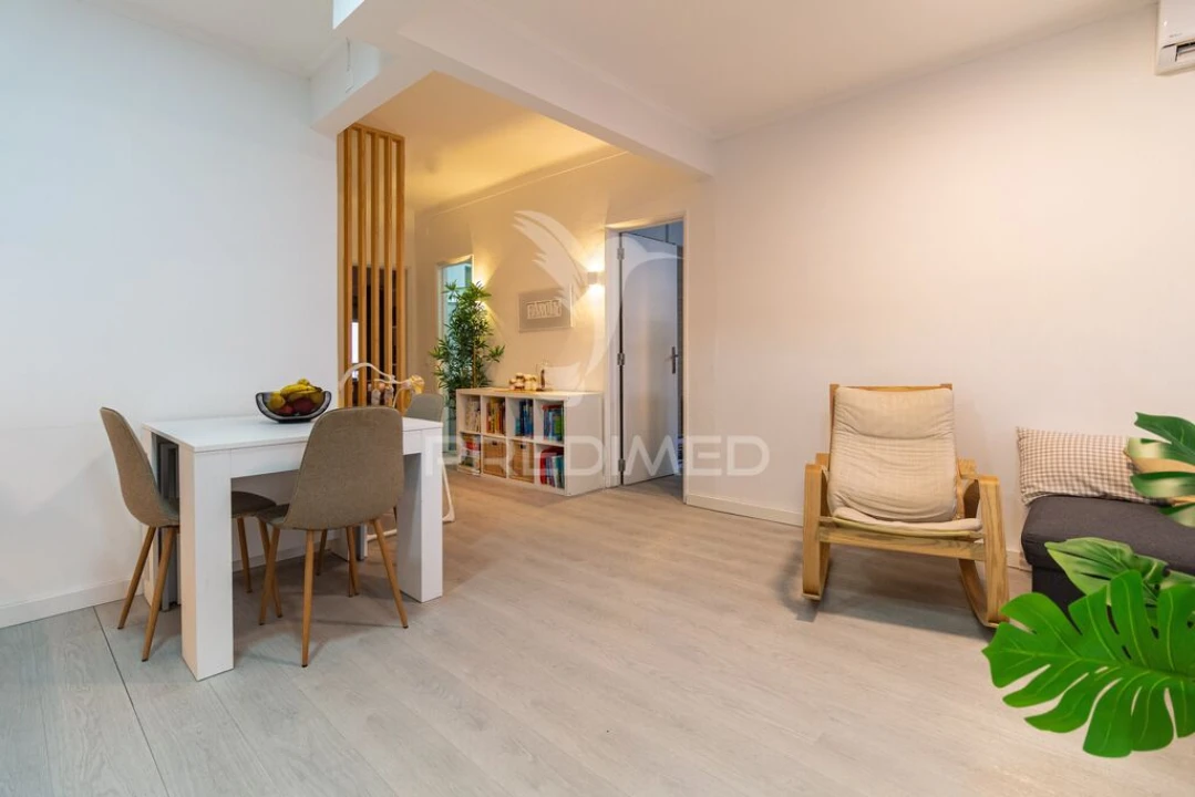 Apartamento T3 para Venda em Seixal, Arrentela e Aldeia de Paio Pires Foto 4