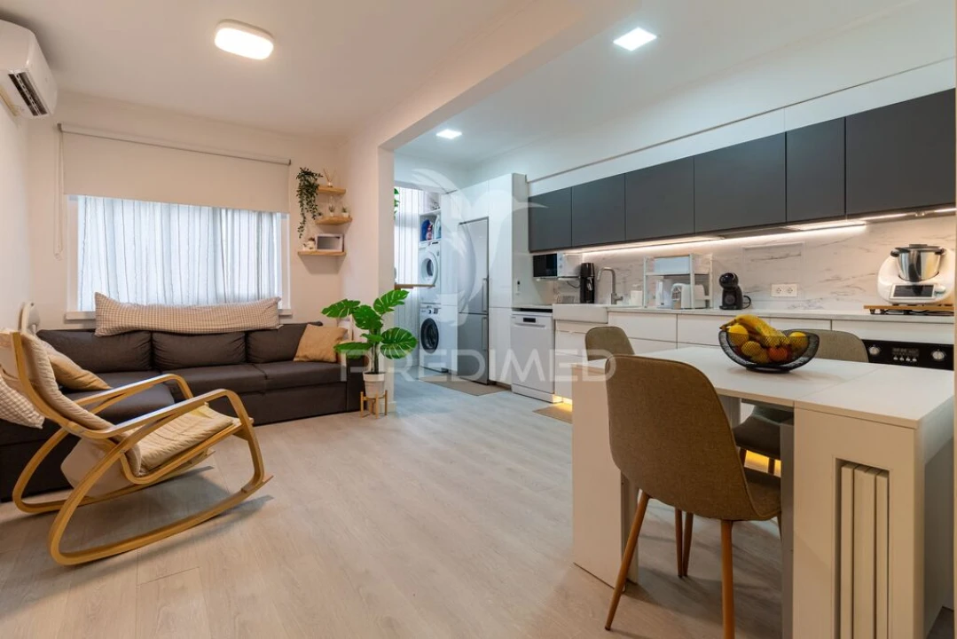 Apartamento T3 para Venda em Seixal, Arrentela e Aldeia de Paio Pires Foto 1