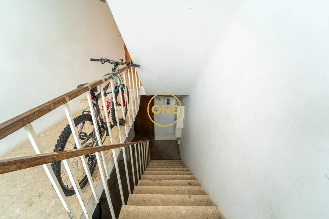 Armazém para Venda em Ponta Delgada (São Pedro) Foto 7