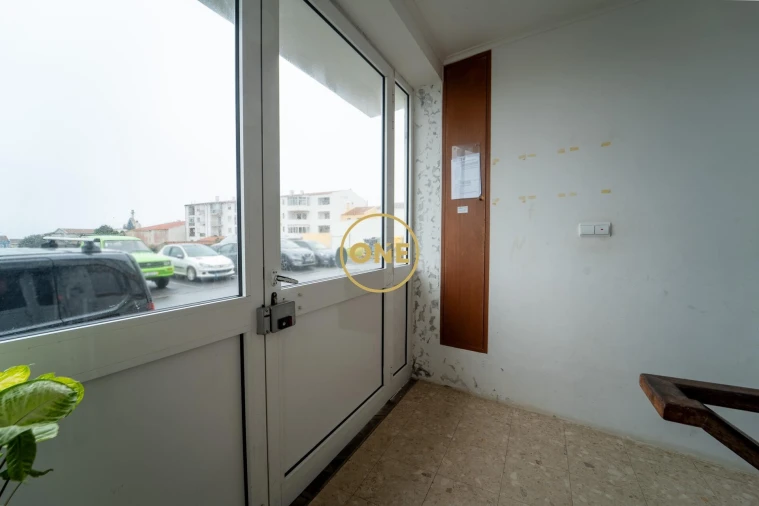 Armazém para Venda em Ponta Delgada (São Pedro) Foto 8