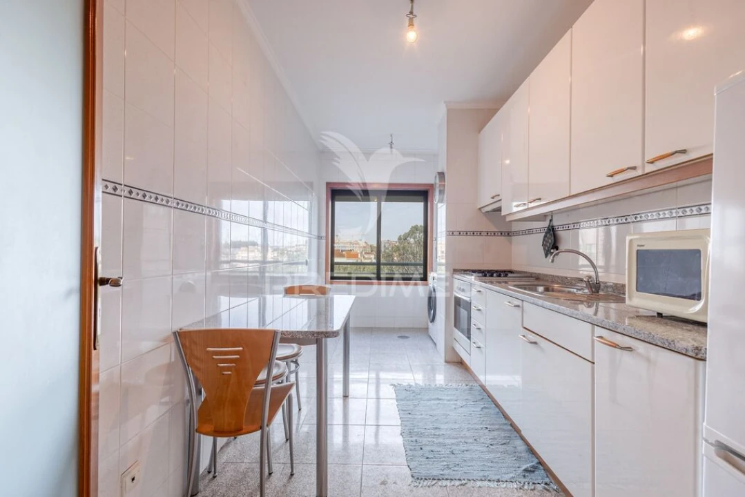 Apartamento T1 para Venda em Vilar de Andorinho Foto 9
