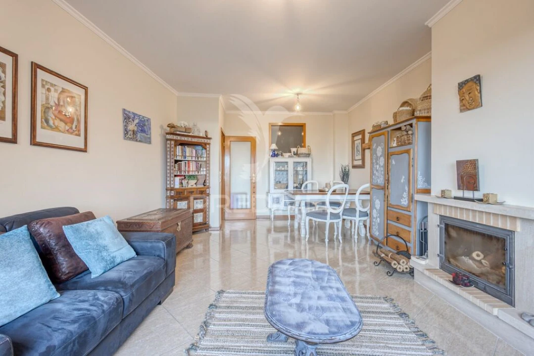 Apartamento T1 para Venda em Vilar de Andorinho Foto 1