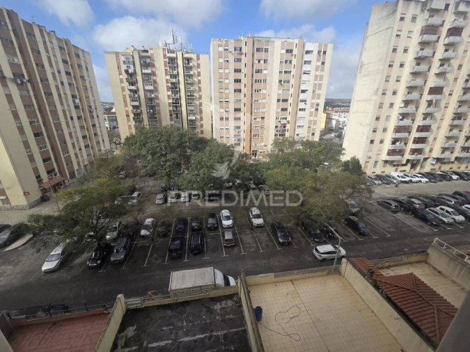 Apartamento T3 para Venda em Carregado e Cadafais Foto 1