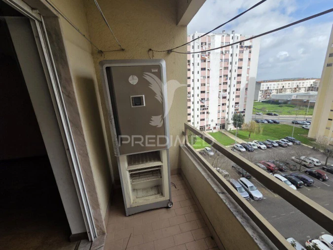 Apartamento T3 para Venda em Carregado e Cadafais Foto 4