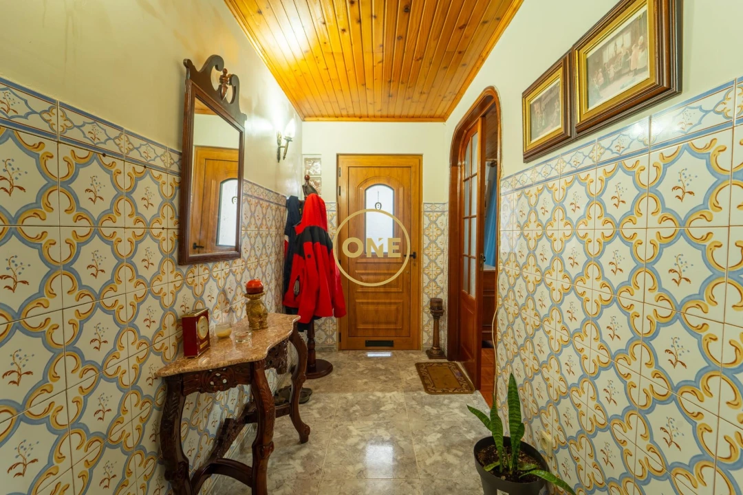 Moradia T2 para Venda em Rosto do Cão (São Roque) Foto 2