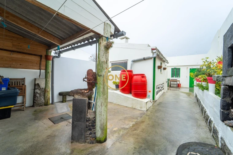 Moradia T2 para Venda em Rosto do Cão (São Roque) Foto 12