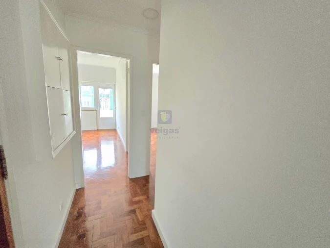 Apartamento T2 para Arrendamento em Avenidas Novas Foto 6