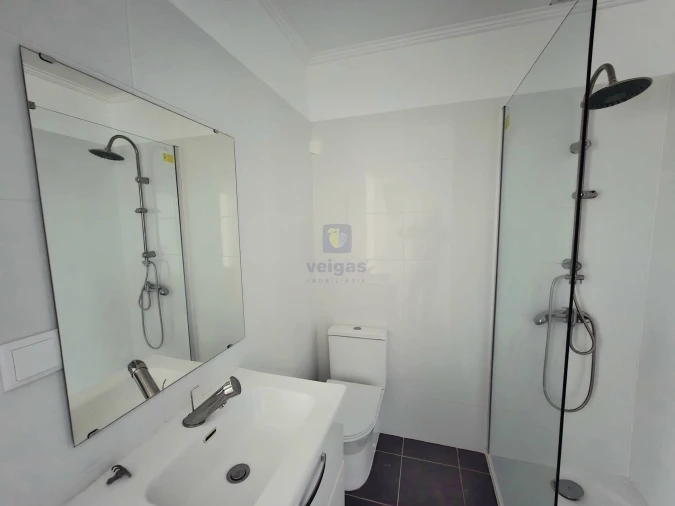 Apartamento T2 para Arrendamento em Avenidas Novas Foto 17