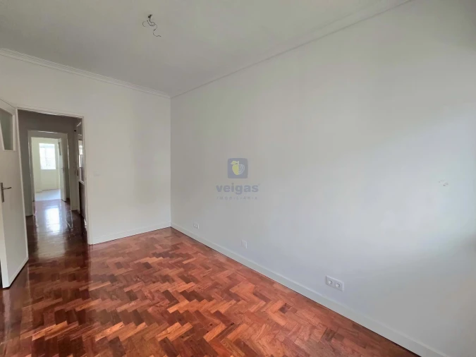Apartamento T2 para Arrendamento em Avenidas Novas Foto 12
