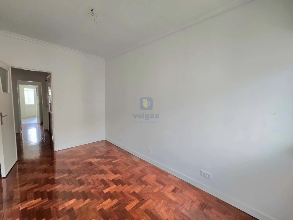 Apartamento T2 para Arrendamento em Avenidas Novas Foto 12