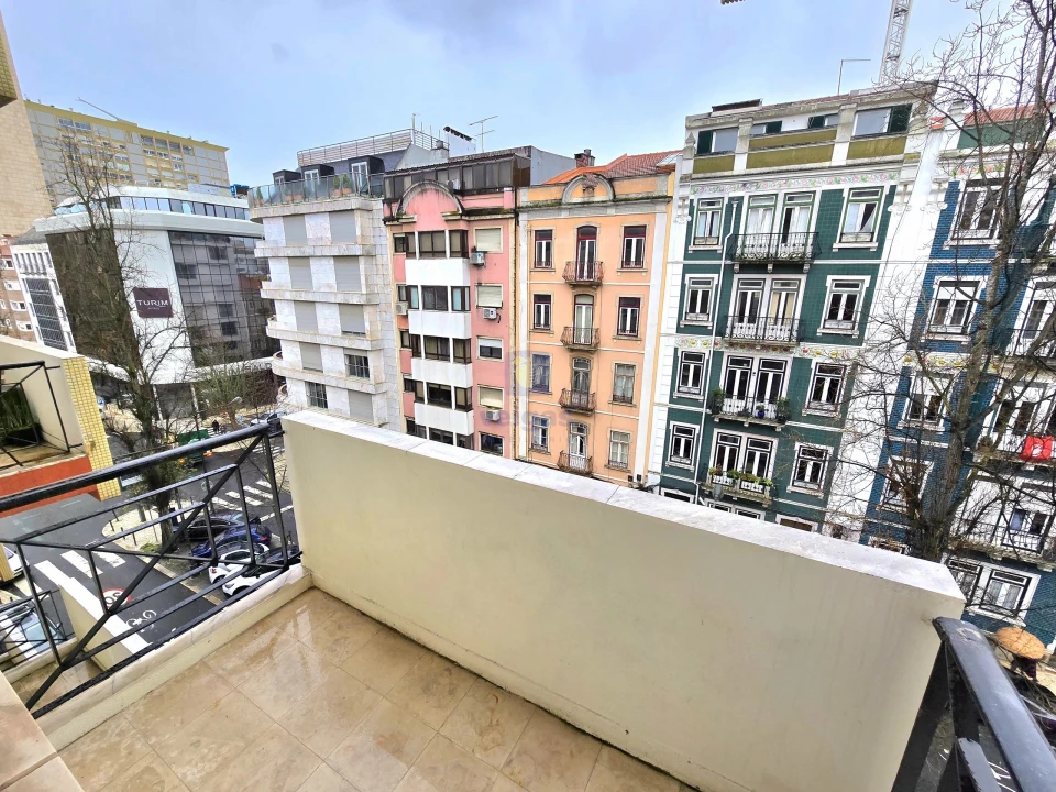 Apartamento T2 para Arrendamento em Avenidas Novas Foto 22