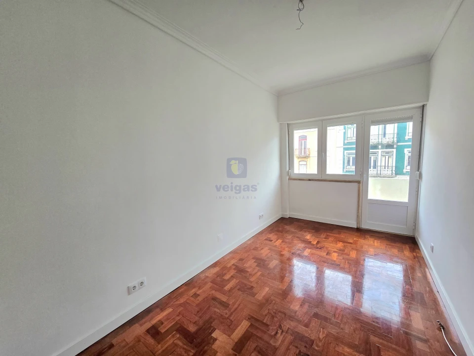 Apartamento T2 para Arrendamento em Avenidas Novas Foto 10