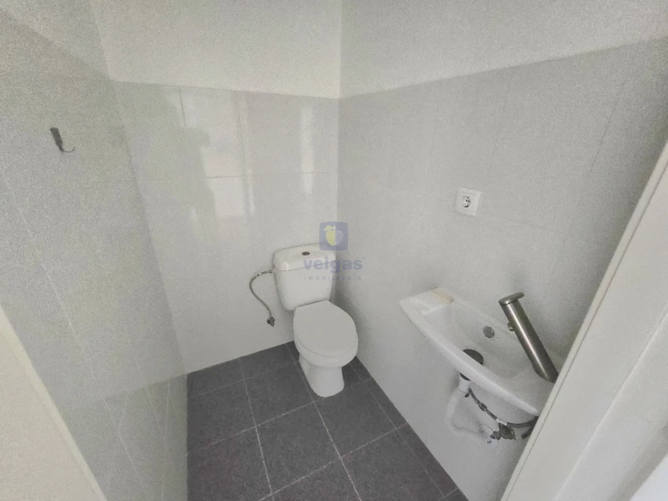 Apartamento T2 para Arrendamento em Avenidas Novas Foto 15