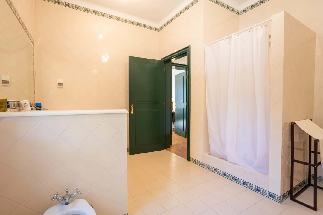 Moradia T4 para Arrendamento em Santo Estêvão Foto 23