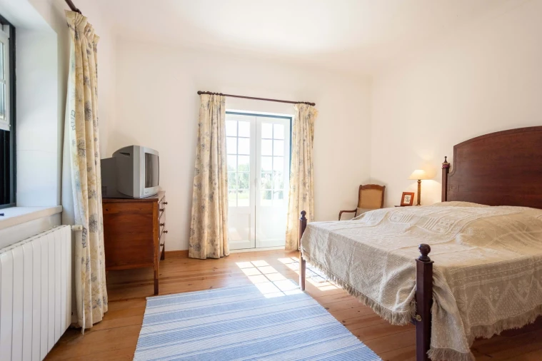 Moradia T4 para Arrendamento em Santo Estêvão Foto 18