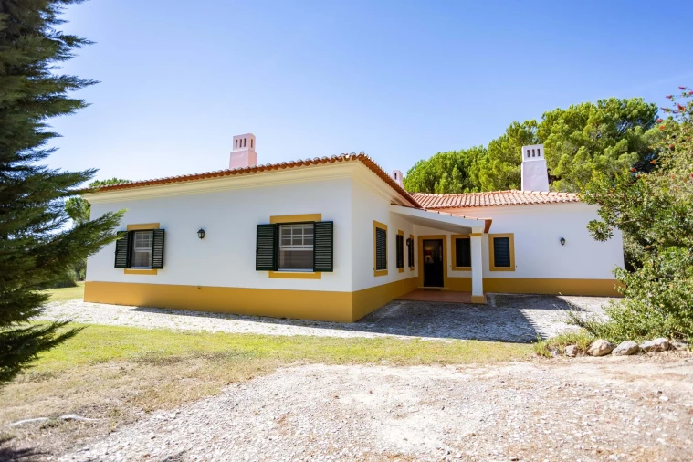 Moradia T4 para Arrendamento em Santo Estêvão Foto 39