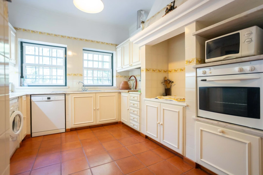 Moradia T4 para Arrendamento em Santo Estêvão Foto 16