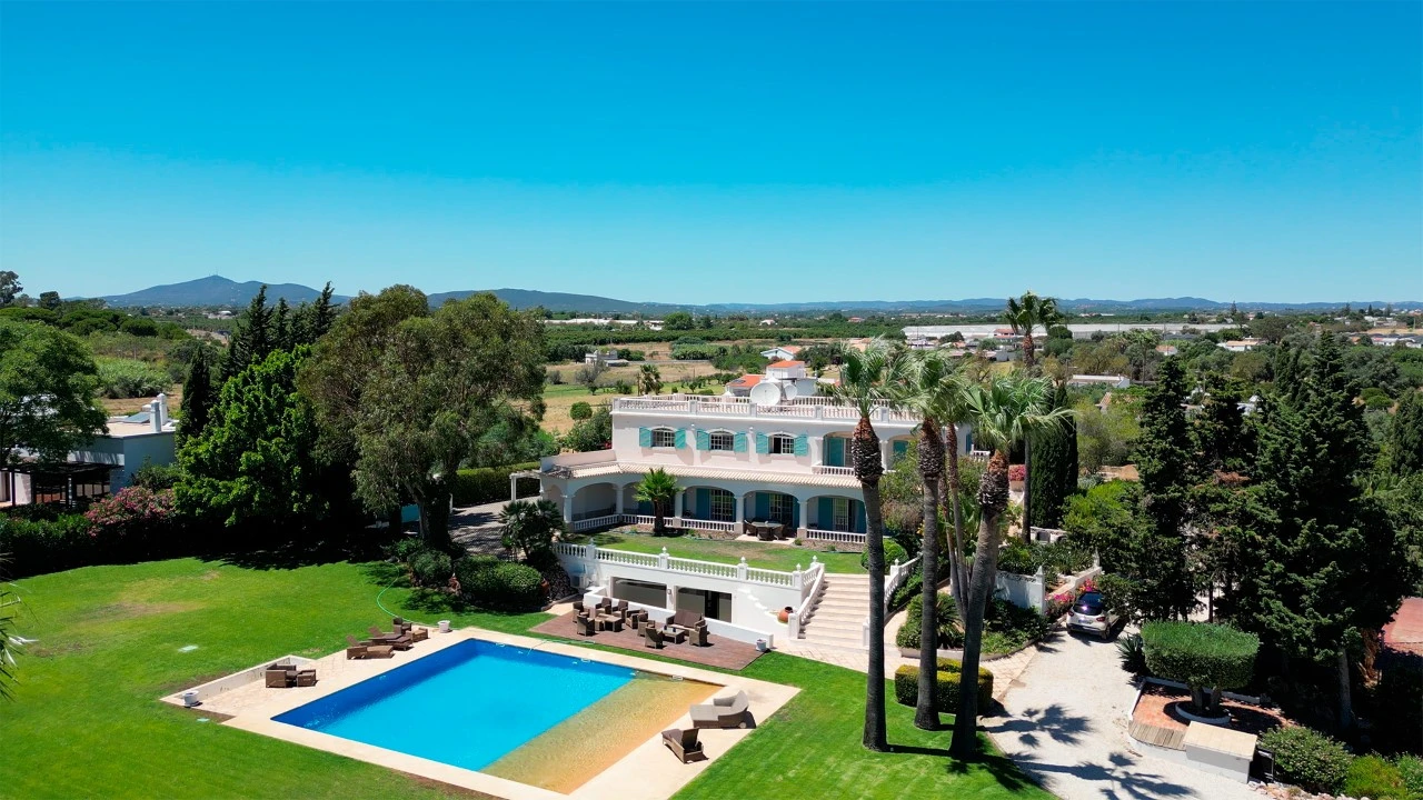 Moradia T5 para para venda em Luz de Tavira e Santo Estêvão Foto 30