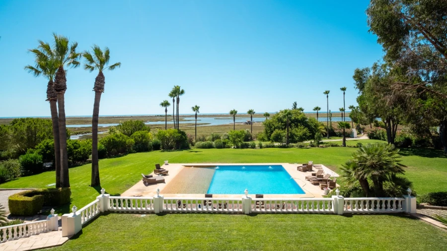 Moradia T5 para para venda em Luz de Tavira e Santo Estêvão Foto 22