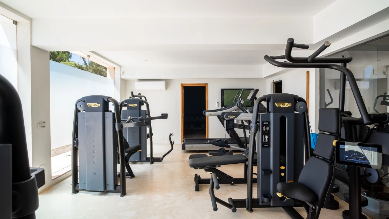 Moradia T5 para Cedência de Quotas em Luz de Tavira e Santo Estêvão Foto 5