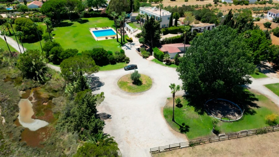 Moradia T5 para Cedência de Quotas em Luz de Tavira e Santo Estêvão Foto 6