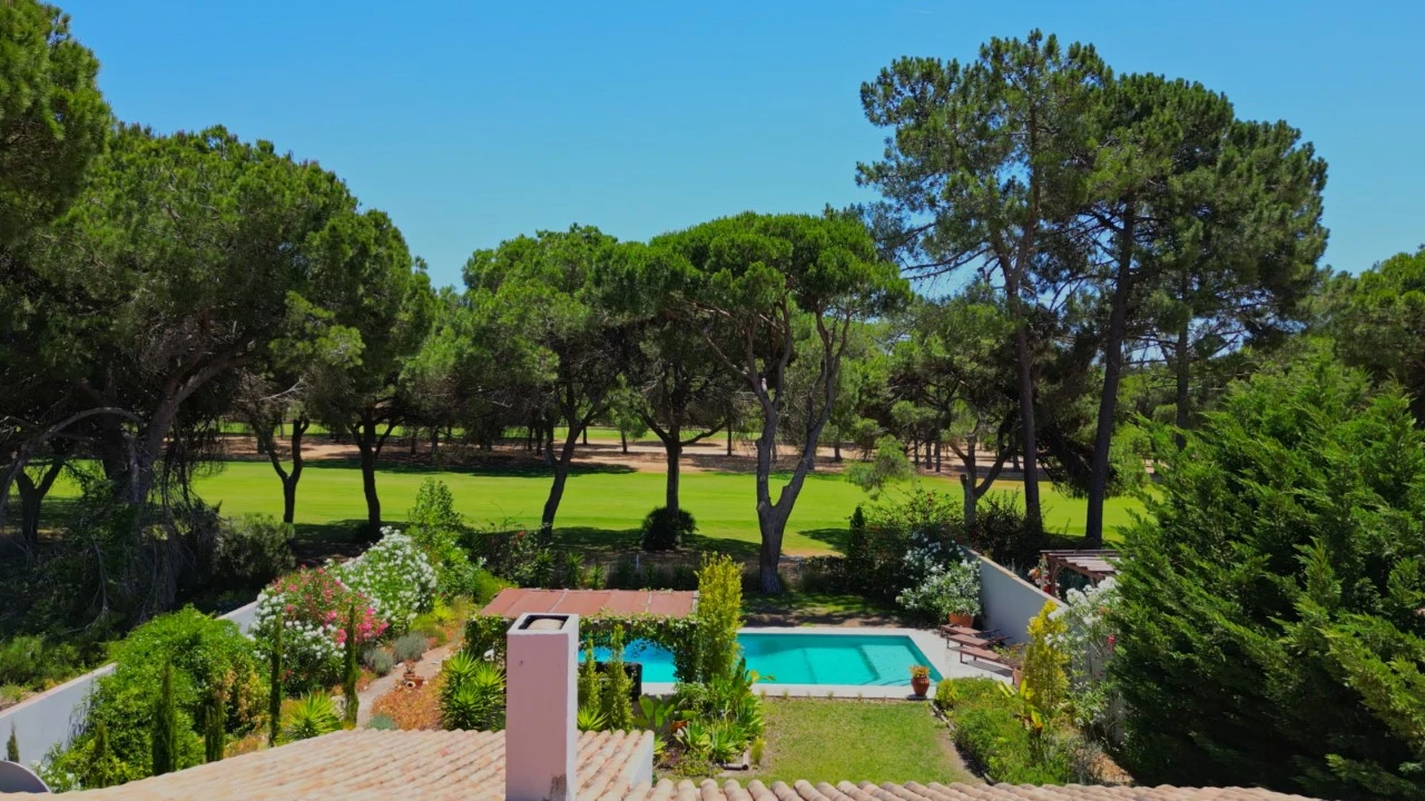 Moradia T3 para para venda em Quarteira Foto 3