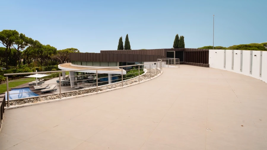 Moradia T5 para para venda em Quarteira Foto 34