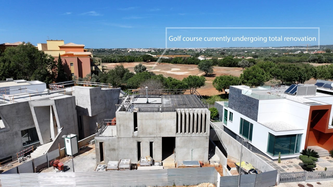 Moradia T4 para para venda em Almancil Foto 11