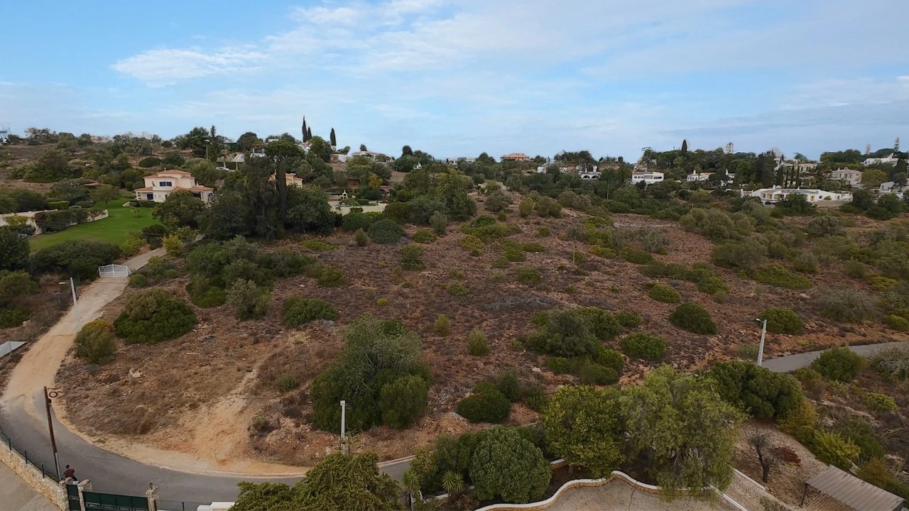 Terreno P/ Prédio para para venda em Alcantarilha e Pêra Foto 1