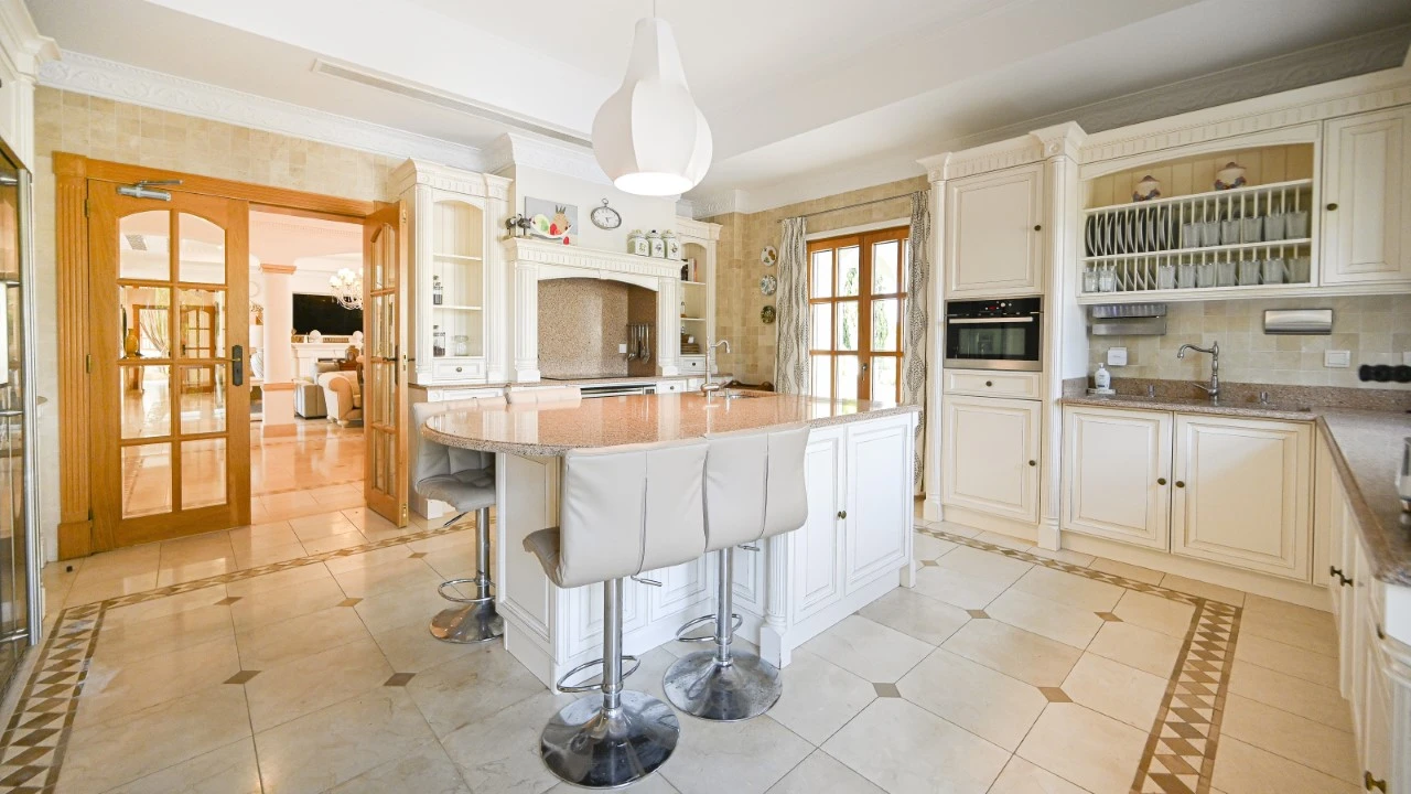 Moradia T11 para para venda em Almancil Foto 9