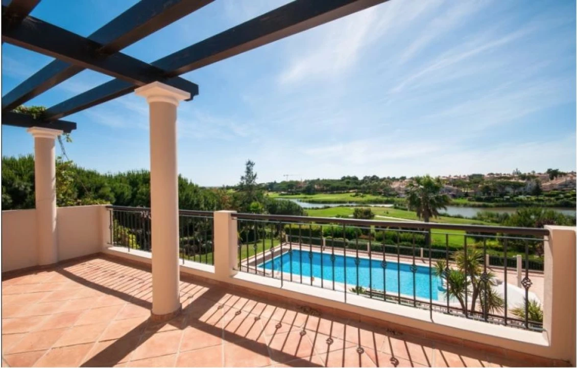 Moradia T5 para para venda em Almancil Foto 3