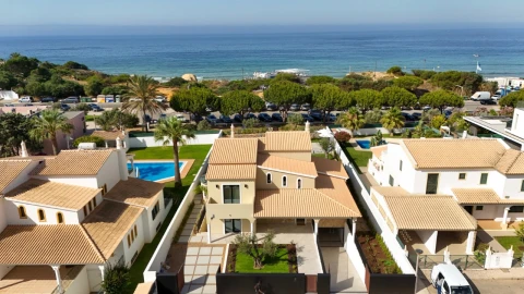 Moradia T5 para para venda em Guia