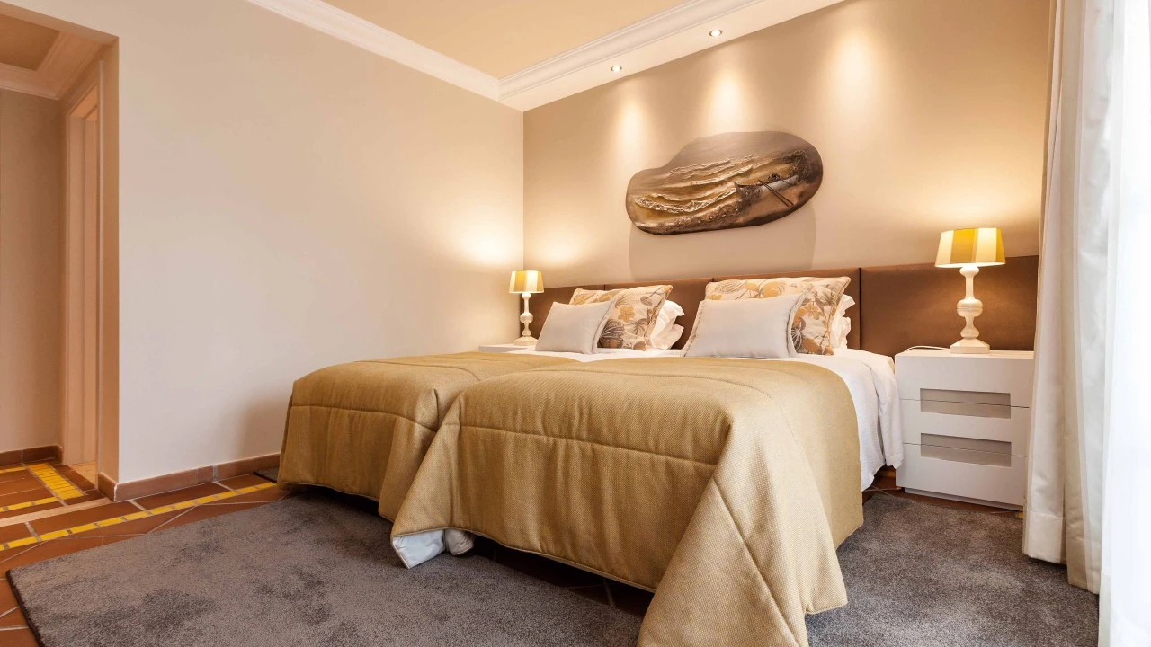 Apartamento T2 para para venda em Albufeira e Olhos de Água Foto 9