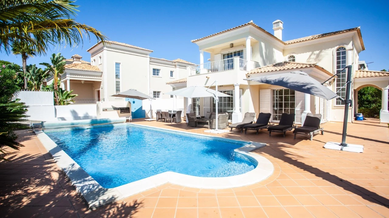 Moradia T4 para para venda em Almancil Foto 1