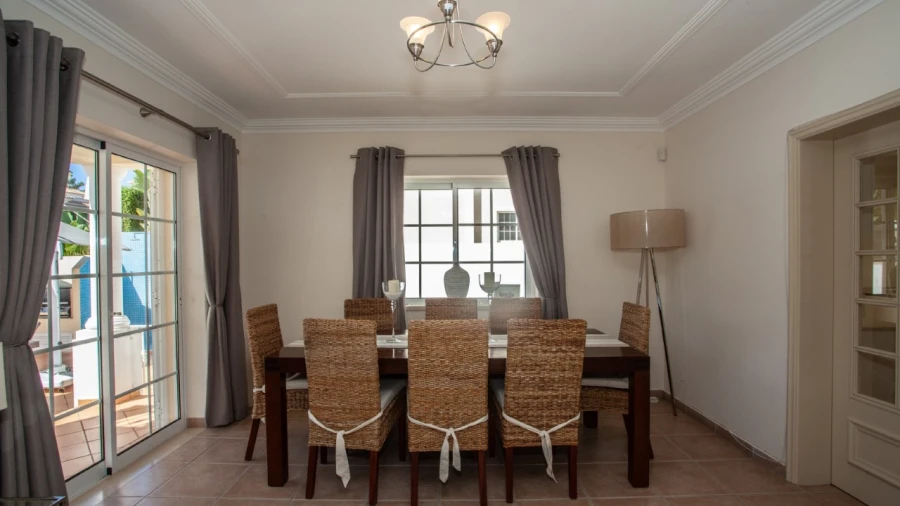 Moradia T4 para para venda em Almancil Foto 7