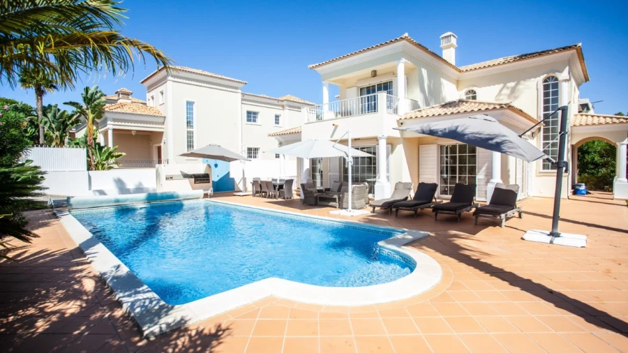 Moradia T4 para para venda em Almancil