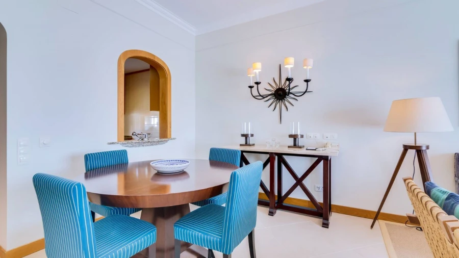 Apartamento T2 para para venda em Albufeira e Olhos de Água Foto 8