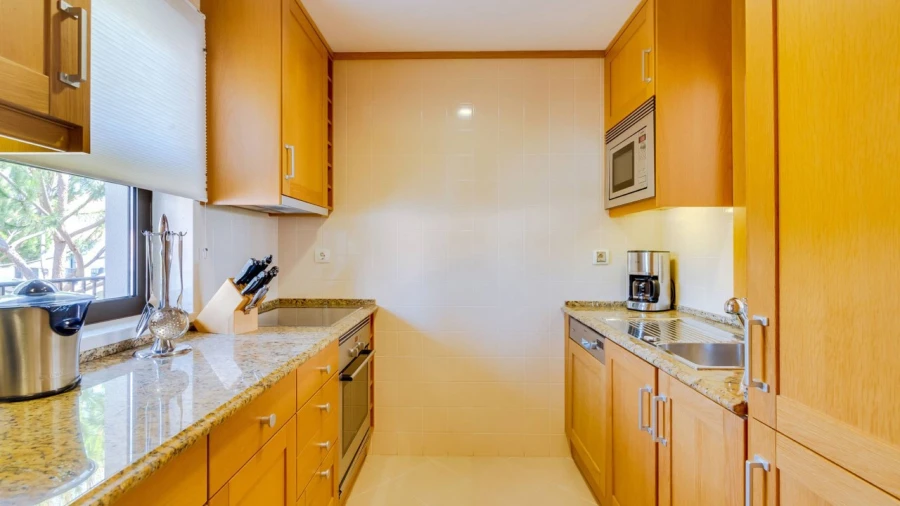 Apartamento T2 para para venda em Albufeira e Olhos de Água Foto 9