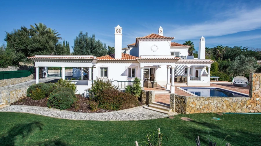 Moradia T4 para para venda em Almancil