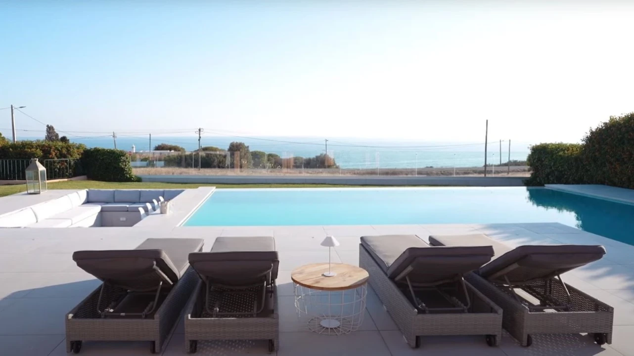 Moradia T5 para para venda em Albufeira e Olhos de Água Foto 3