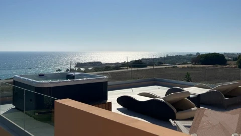 Moradia T5 para para venda em Albufeira e Olhos de Água