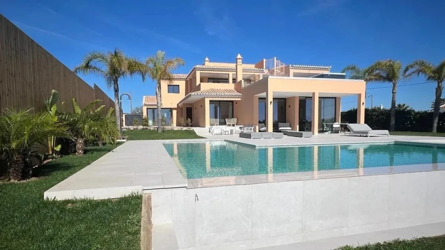 Moradia T5 para para venda em Albufeira e Olhos de Água Foto 29