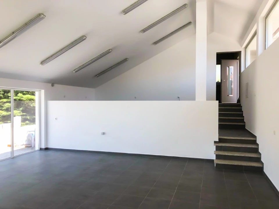 Moradia T5 para para venda em Santa Cruz da Trapa e São Cristóvão de Lafões Foto 18