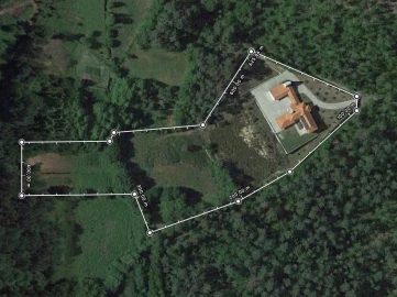 Moradia T5 para para venda em Santa Cruz da Trapa e São Cristóvão de Lafões