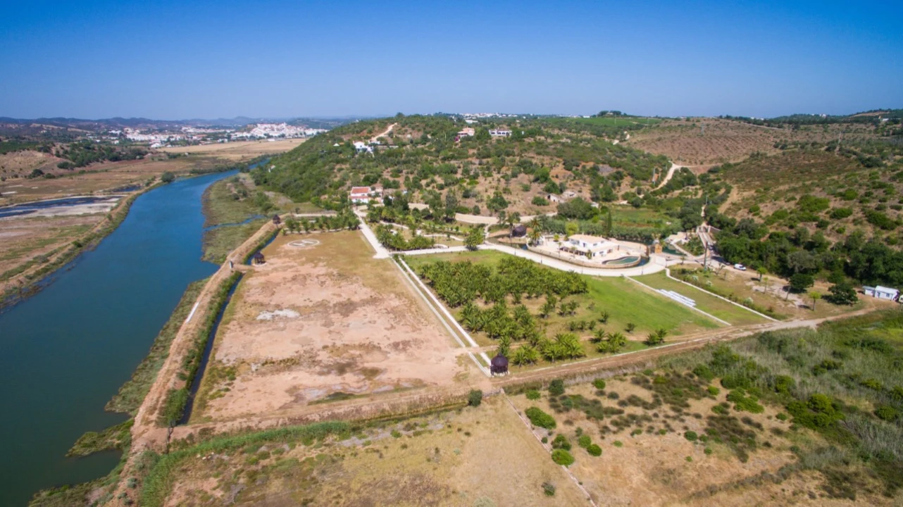 Moradia T3 para para venda em Mexilhoeira Grande Foto 2