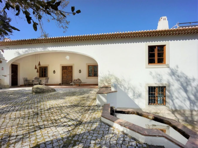 Moradia T8 para para venda em Santa Maria e São Miguel, São Martinho, São Pedro Penaferrim Foto 6