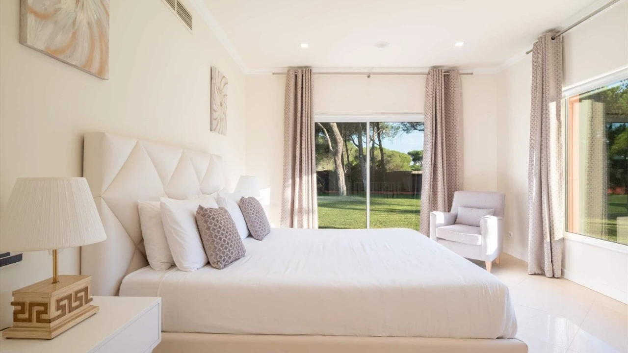 Moradia T6 para para venda em Quarteira Foto 9