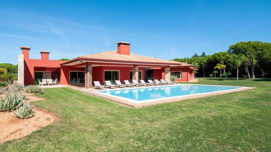 Moradia T6 para para venda em Quarteira Foto 4