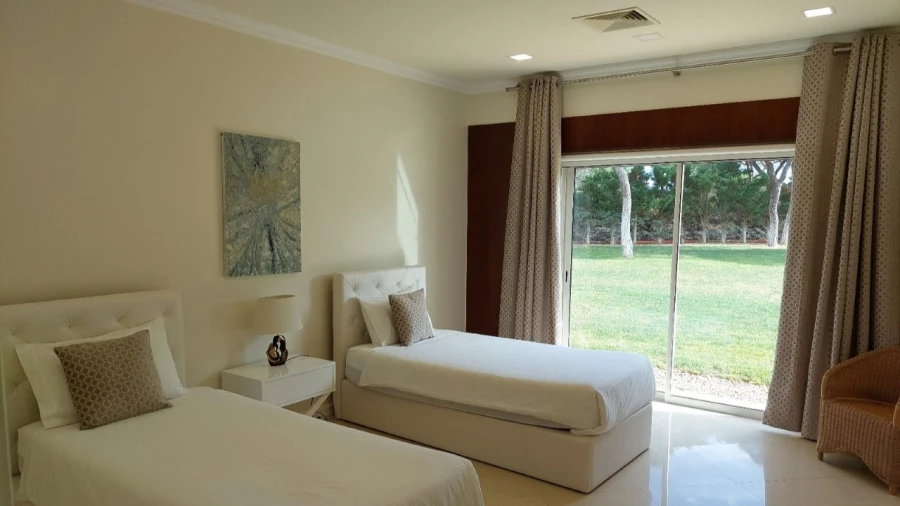 Moradia T6 para para venda em Quarteira Foto 12