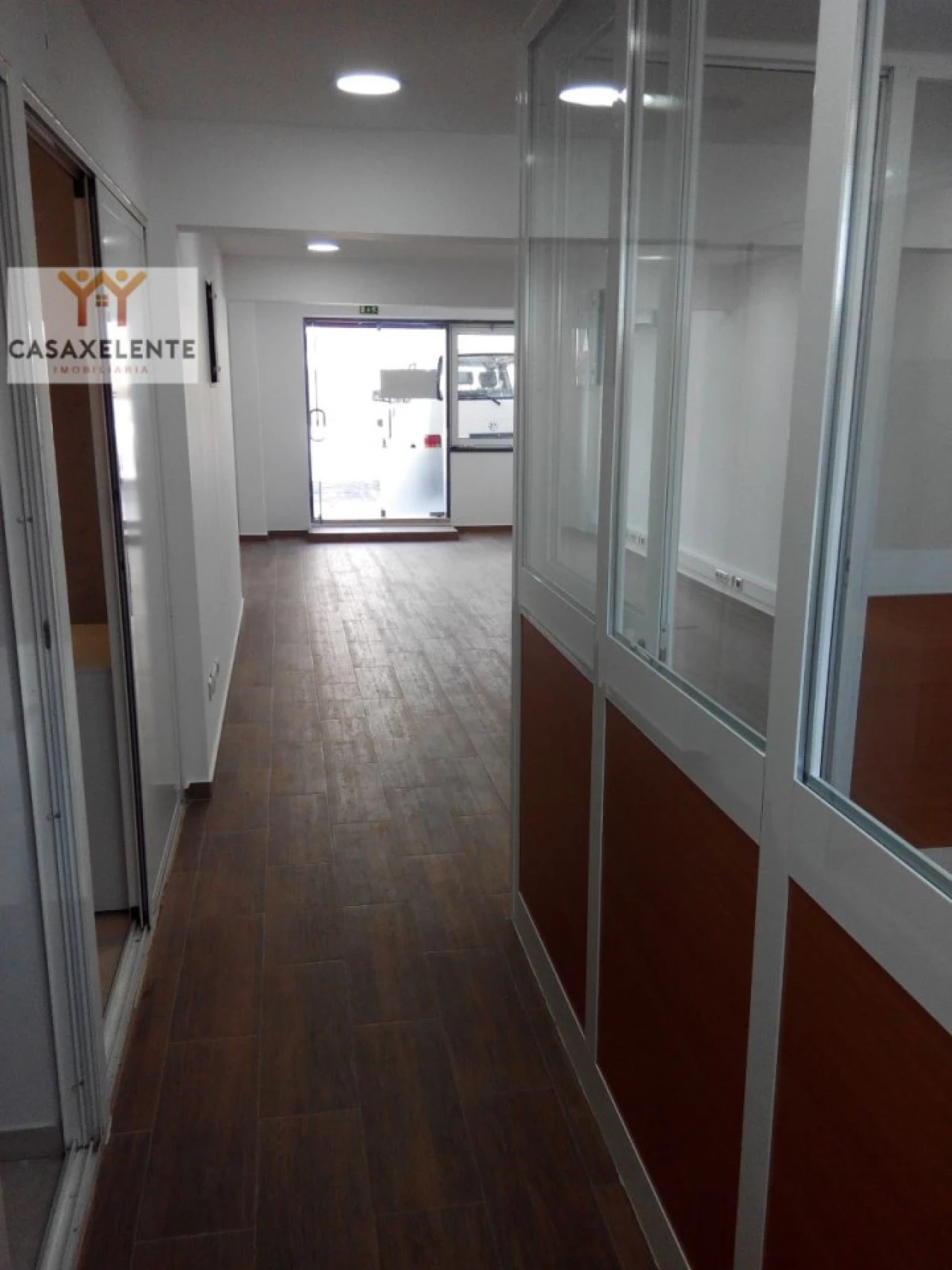 Loja para Arrendamento em Loures Foto 9